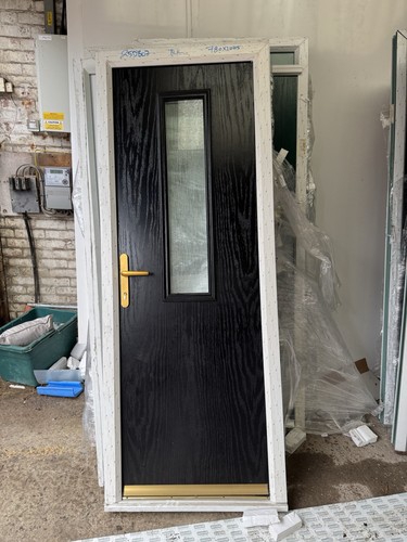 Brand new stunning black - new,